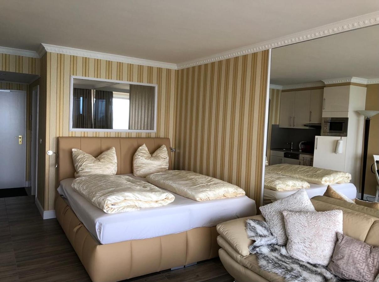 Tiffanys Ferienapartments In Der Privatresidenz Des Plaza Premium Hotel Тиммендорфер-Штранд Экстерьер фото